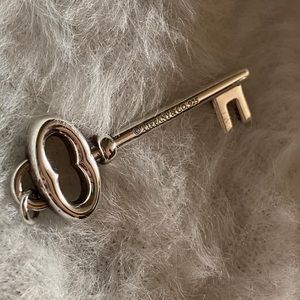 EUC Tiffany Vintage Key Necklace